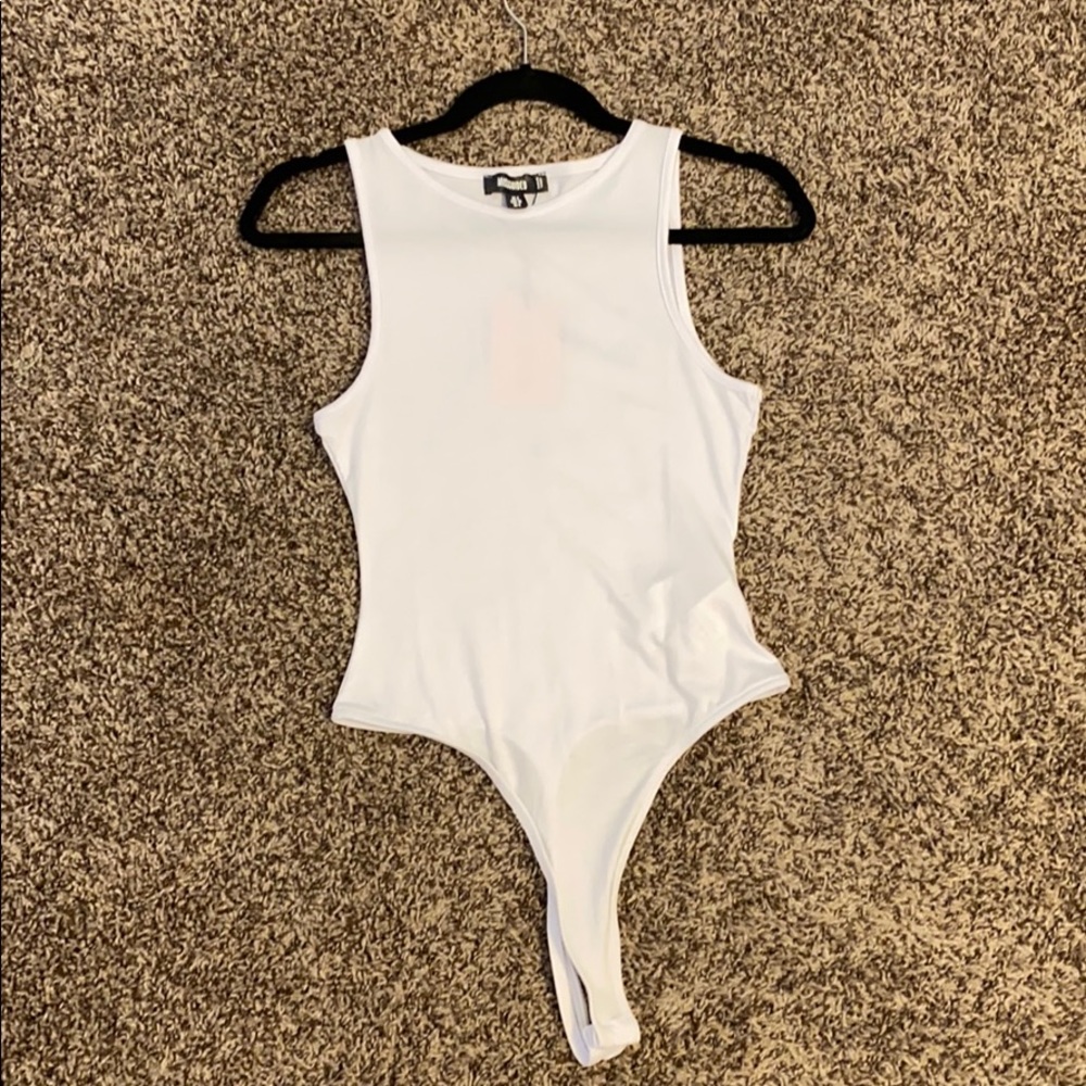 Racer neck sleeveless bodysuit